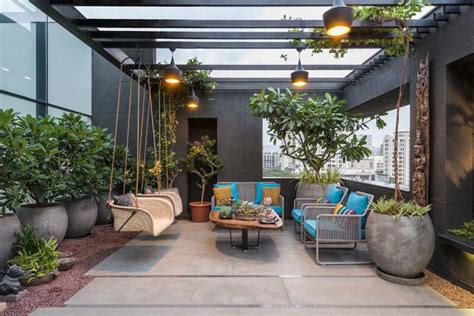 15 Compact Industrial Balcony Designs For Lofts And Houses | Balcony design, Balcony decor, Patio