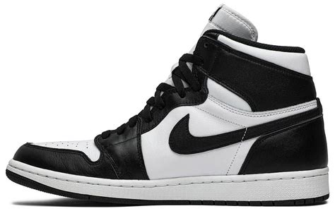 AIR JORDAN 1 RETRO HIGH OG ' BLACK-WHITE ' - Os melhores Tênis estão aqui