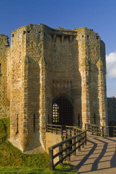 Alnwick Castle, Northumberland - history and visitor information