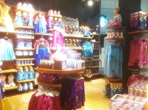 Frozen Merchandise at the Disney Store - Frozen Photo (35561634) - Fanpop