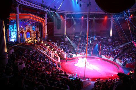 The Sarasota Circus Arts Conservatory Hosts Year-Round Performances