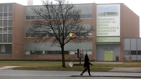 Closing Detroit's Osborn High would hurt community, kids and others say