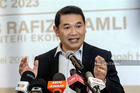 No plans to revise economic growth projection – Rafizi | New Straits ...