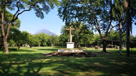 Visions of the Nicaragua Volcanos : from Granada to Leon | Visions of Travel