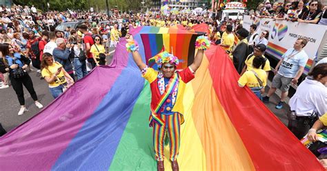 Pride parade returns to London on 50th anniversary - CBS News