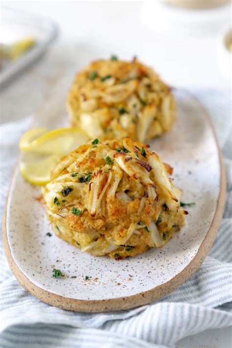 A Maryland Crab Cake Recipe made with jumbo lump blue crab meat, Old ...