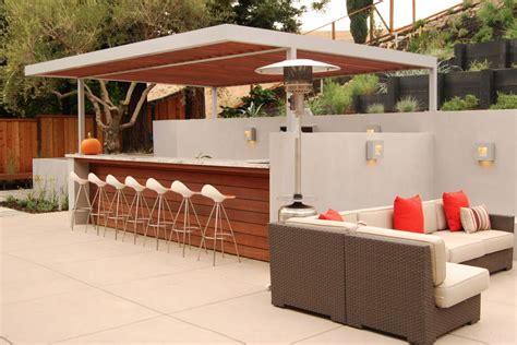 Five Popular Design Features for Outdoor Entertaining