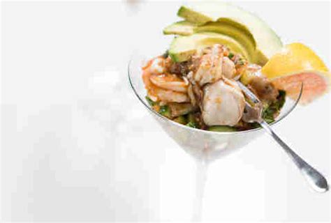 Vuelve la Vida Seafood Cocktail - Thrillist Recipes