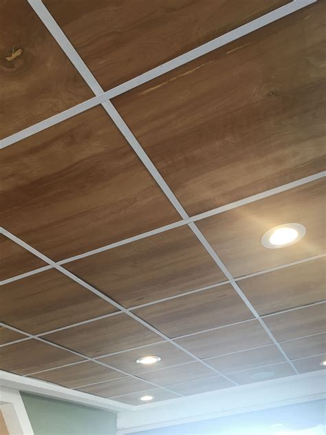 Pin on plafond