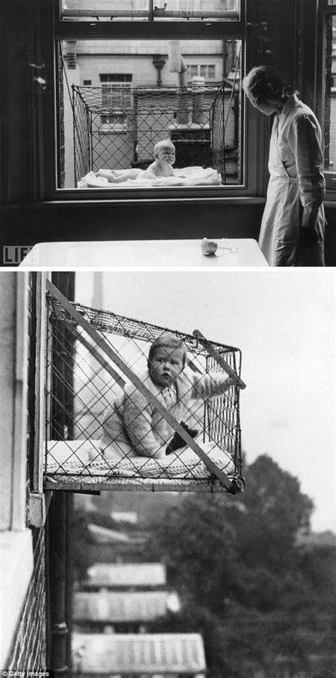 The baby cage. | Fotos antigas, Fotos históricas, Produtos estranhos