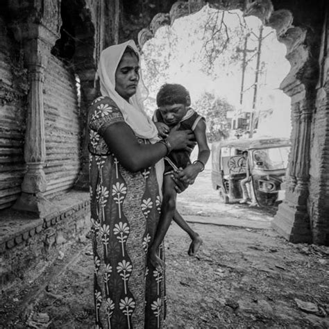 Heart-Wrenching Images Showing Of The Bhopal Gas Tragedy