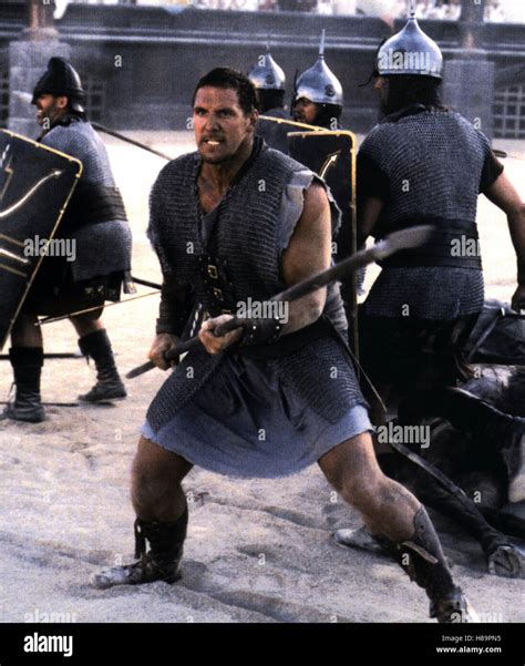 Gladiator, (GLADIATOR) USA 2000, Regie: Ridley Scott, RALPH MOELLER Stichwort: Lanze, Kettenhemd ...