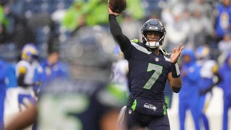 Seahawks QB Geno Smith pens heartfelt letter to Seattle