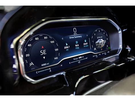 2024 Chevrolet Silverado 1500: 45 Interior Photos | U.S. News