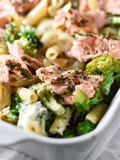 Salmon and Broccoli Pasta - The Dizzy Cook