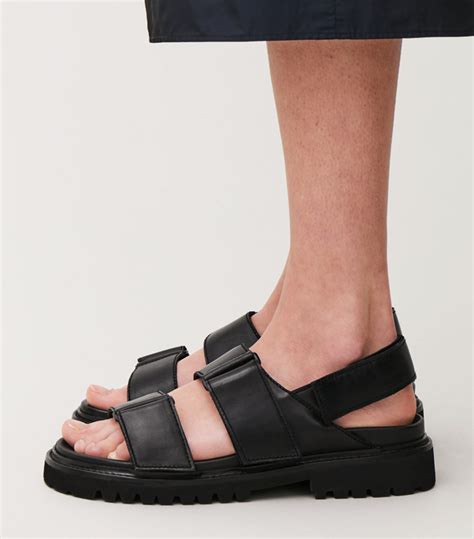 The 4 Sandal Trends That Rule Over London | Who What Wear UK