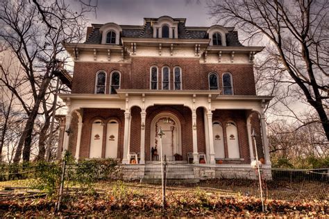 These 4 Haunted Places In Illinois Will Send Chills Down Your Spine