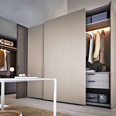 China Wholesale Custom Made Italian Modern Style Hotel Wardrobe Furniture Design - Wardrobe and ...