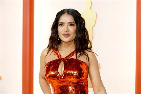 Salma Hayek Is the Flame Emoji Come to Life at the 2023 Oscars | Glamour