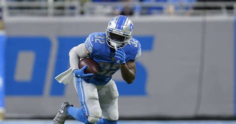 Lions RB D'Andre Swift Suffered Sprained Shoulder Injury vs. Bears on ...