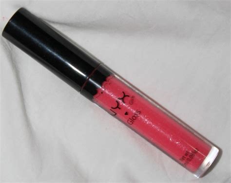 NYX Round Lip Gloss Strawberry Review