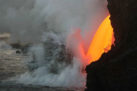 Kilauea volcano in Hawaii creates spectacular lava stream