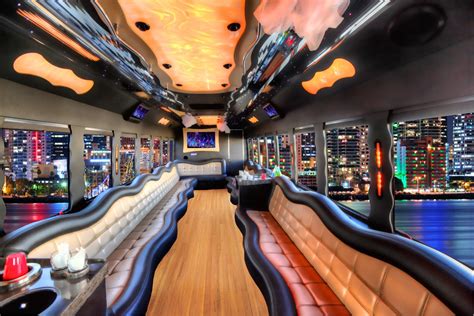 Calgary Party Bus Rental Service | Affordable Prices | Limo To Go