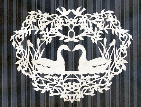 PAK-ART Alaska: Swan Scherenschnitte (Paper cutting)