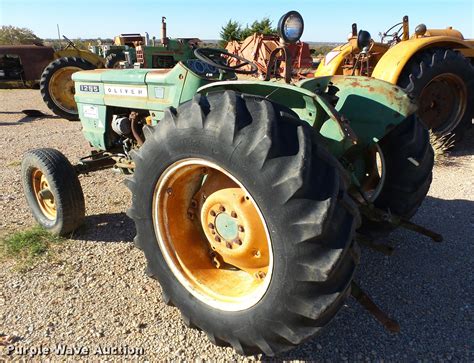 Oliver 1255 tractor | Tractor Library