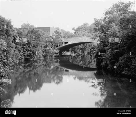 Open spandrel arch bridge Black and White Stock Photos & Images - Alamy