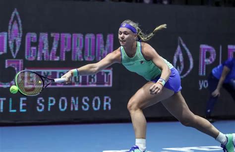 St. Petersburg: Kiki Bertens sees off Alexandrova for triumphant title defence