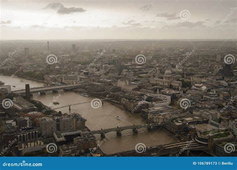 London during Ophelia Storm Stock Image - Image of phenomenon, record ...