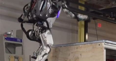 Atlas the robot does parkour - Video - CNET