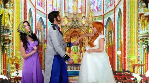 Frozen Anna And Hans Kiss