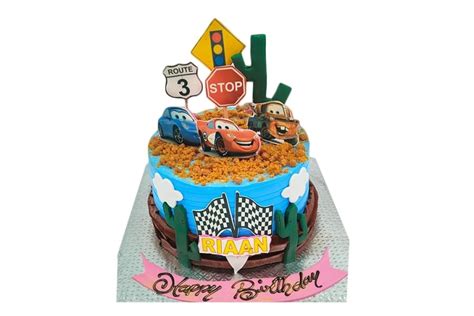 Lightning McQueen Cake