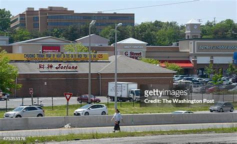 Seven Corners Shopping Center Photos and Premium High Res Pictures - Getty Images