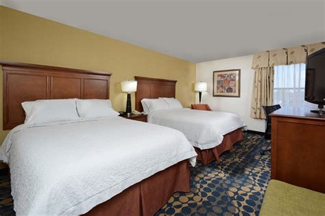 Hampton Inn Fayetteville Fort Liberty Rooms: Pictures & Reviews ...