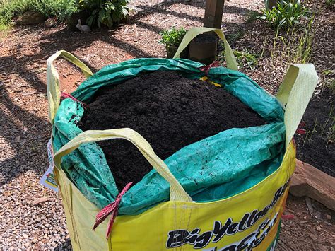 Big Yellow Bag Bulk Organic Compost Soil - 1 Cubic Yard (Pickup) | Soil3