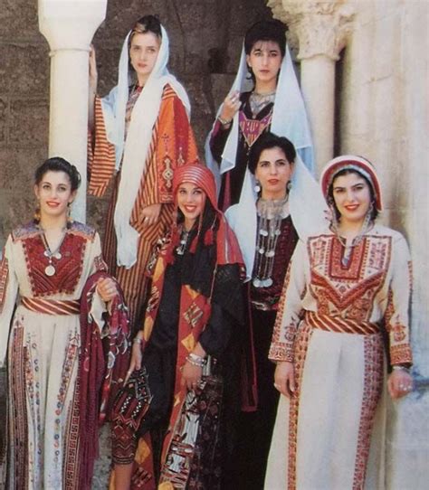 Palestinian Traditional Costumes » Gallery Palestine History, Palestine Art, Traditional Fashion ...