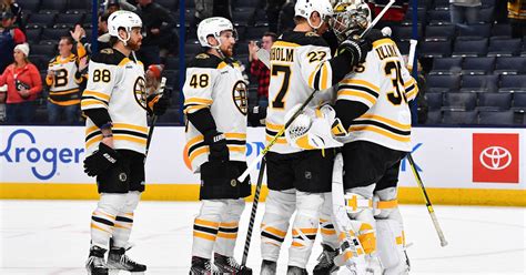 Linus Ullmark makes 30 saves, Bruins beat Blue Jackets 4-0 - CBS Boston