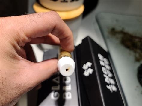 How to Clean a Glass Blunt? Cleaning Tips from glassblunt.com