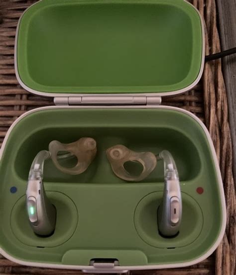 Phonak Naída Paradise Hearing Aids - Reviews, Prices, Models