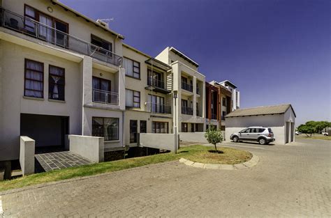 3 bedroom Apartment for sale in Midrand