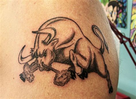 Design Bull Tattoos And Symbolisms A Closer Look At Tattoo Art ... | cool | Pinterest | Toros y ...