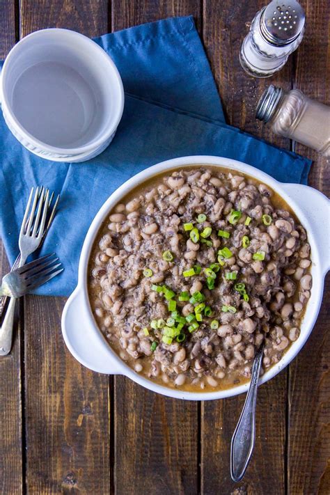 Southern Style Vegan Black Eyed Peas Recipe - The Wanderlust Kitchen