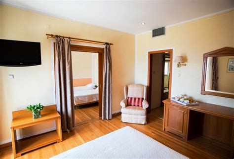 Rooms List of Delphi Palace | Hotel | Best choice for winter excursions