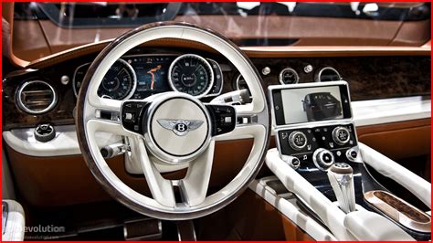 bentley flying spur interior 2015 - Google Search | Bentley suv, Small luxury cars, Bentley