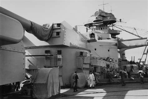 Battleship Bismarck Bruno turret | World War Photos