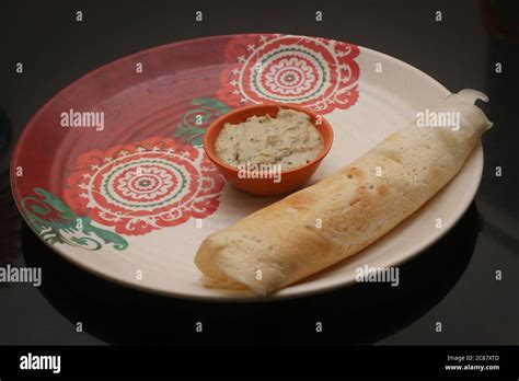 Homemade Sada Dosa with Coconut chutney Stock Photo - Alamy