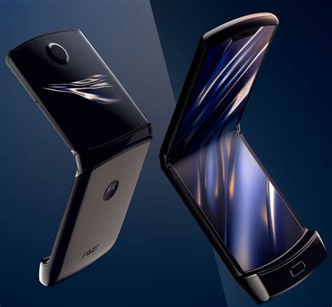 Motorola Brings Back The Razr: Flip-Phone In 2020